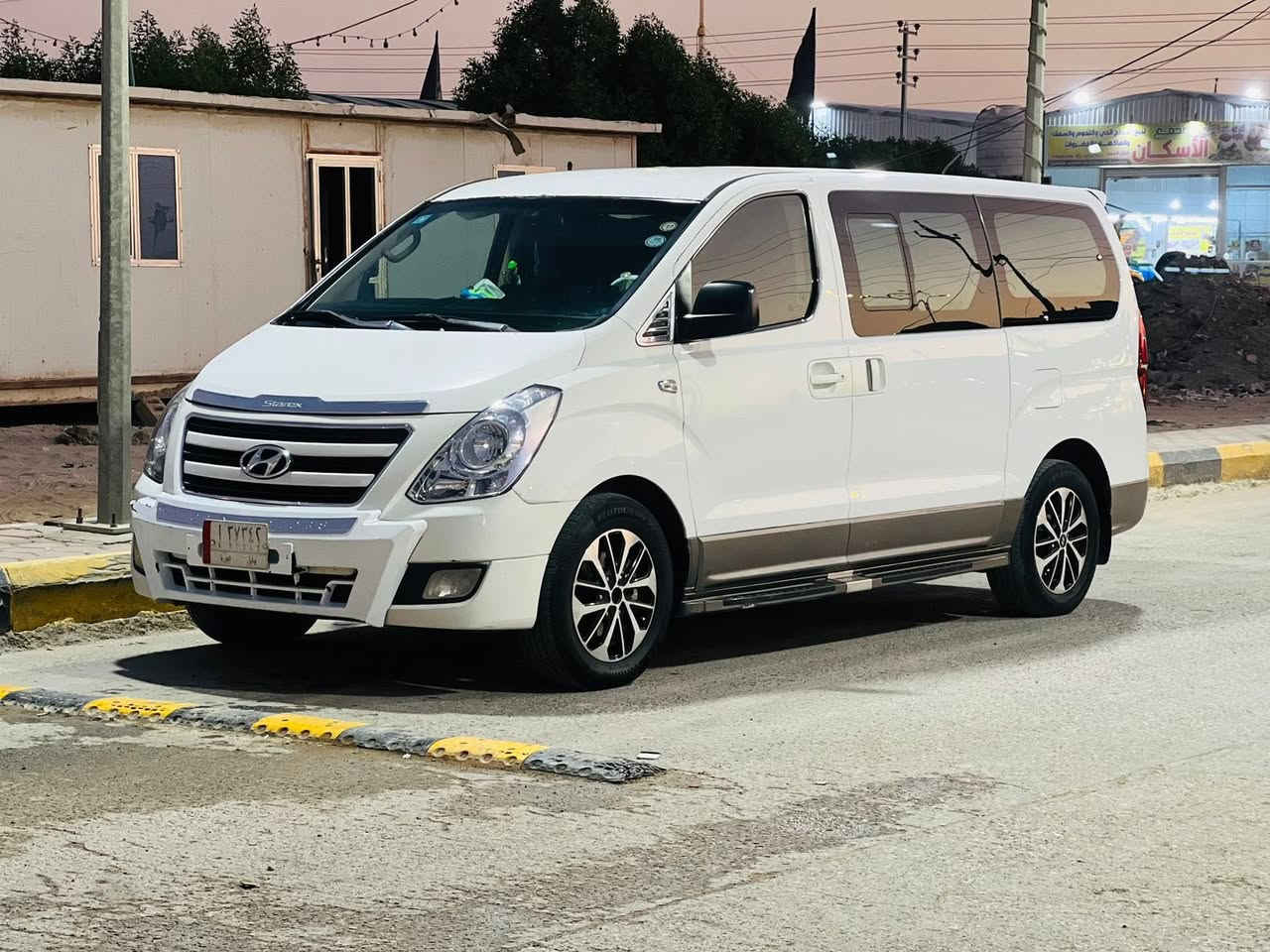 السلام عليكم 
للبيع ستاركس موديل 2017 مفتوح محوره مسكر 
بسمي خط ناصريه كربلاء مصفره 
سياره جاهزه 
مكفوله ماعدا جاملغ الايسر الخلفي بي بارد قليل كلش 
ويلات vip 17 
بك لايت لد 
السعر 220
مكان ناصريه مركز 

‭***********‬
