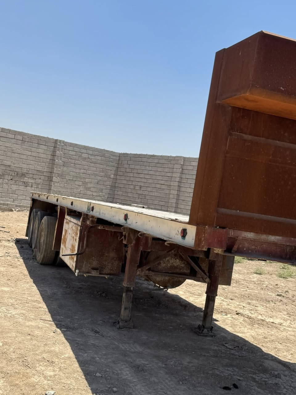 عربانه للبيع تلاثه محور حداديه صدر جديد المكان ديالى بعقوبه   الرقم ***********
