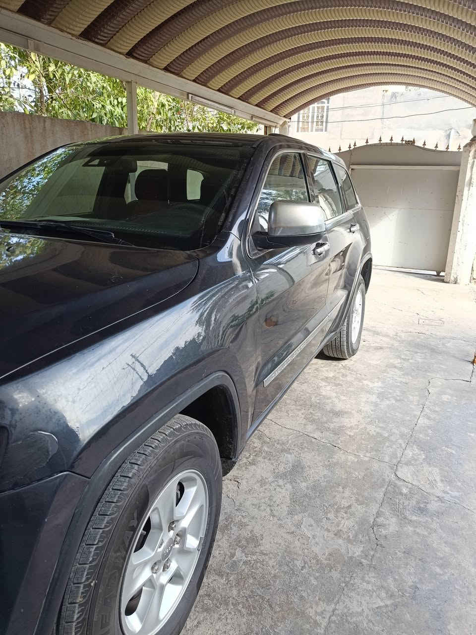 السلام عليكم جيب لاريدوا موديل 13 للبيع او المراوس السيارة باسمي رقم بغداد انكليزي سيارة جاهزة تخم تاير السعر 160 للتواصل معنا عبر الرقم ***********  او عبر  الواتساب مكان السيارة بابل حلة
