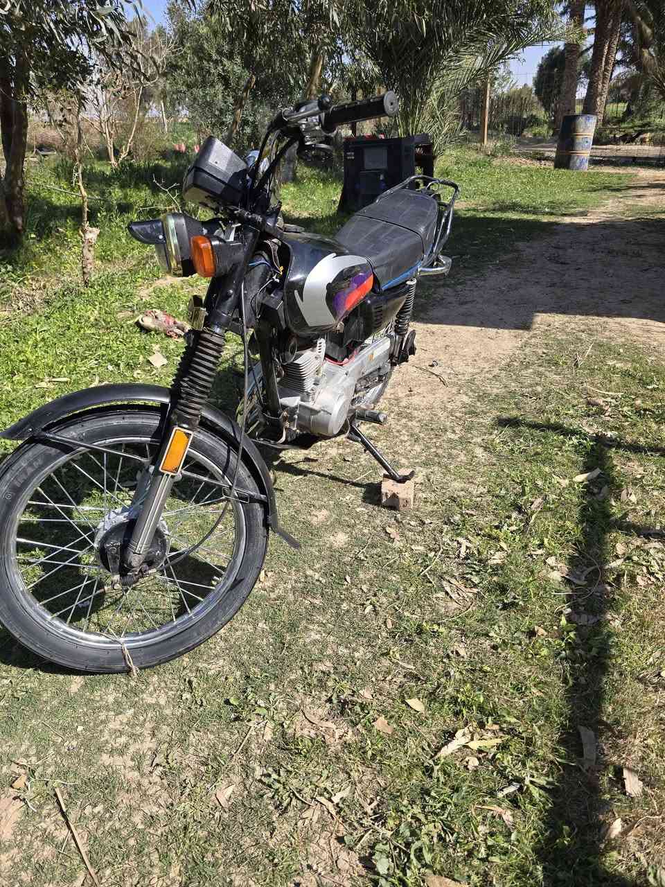 سلام عليكم
للبيع دراجه اربعه كير دراجه نظيفه كلش لدراجه كلك  مكان واسط ناحيه جصان لسعر ٥٠٠ بيه مجال  رقم الهاتف ***********
