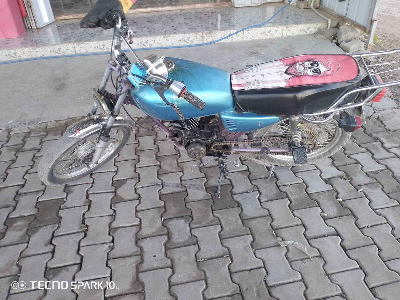 السلام عليكم ماطور للبيع موديل 19 بارت خمس تسعات المحرك معمر جديد الماطور شرط شلعه ومعدل السعر 250 وبي مجال للاستفسار  *********** ولخاص مفتوح
