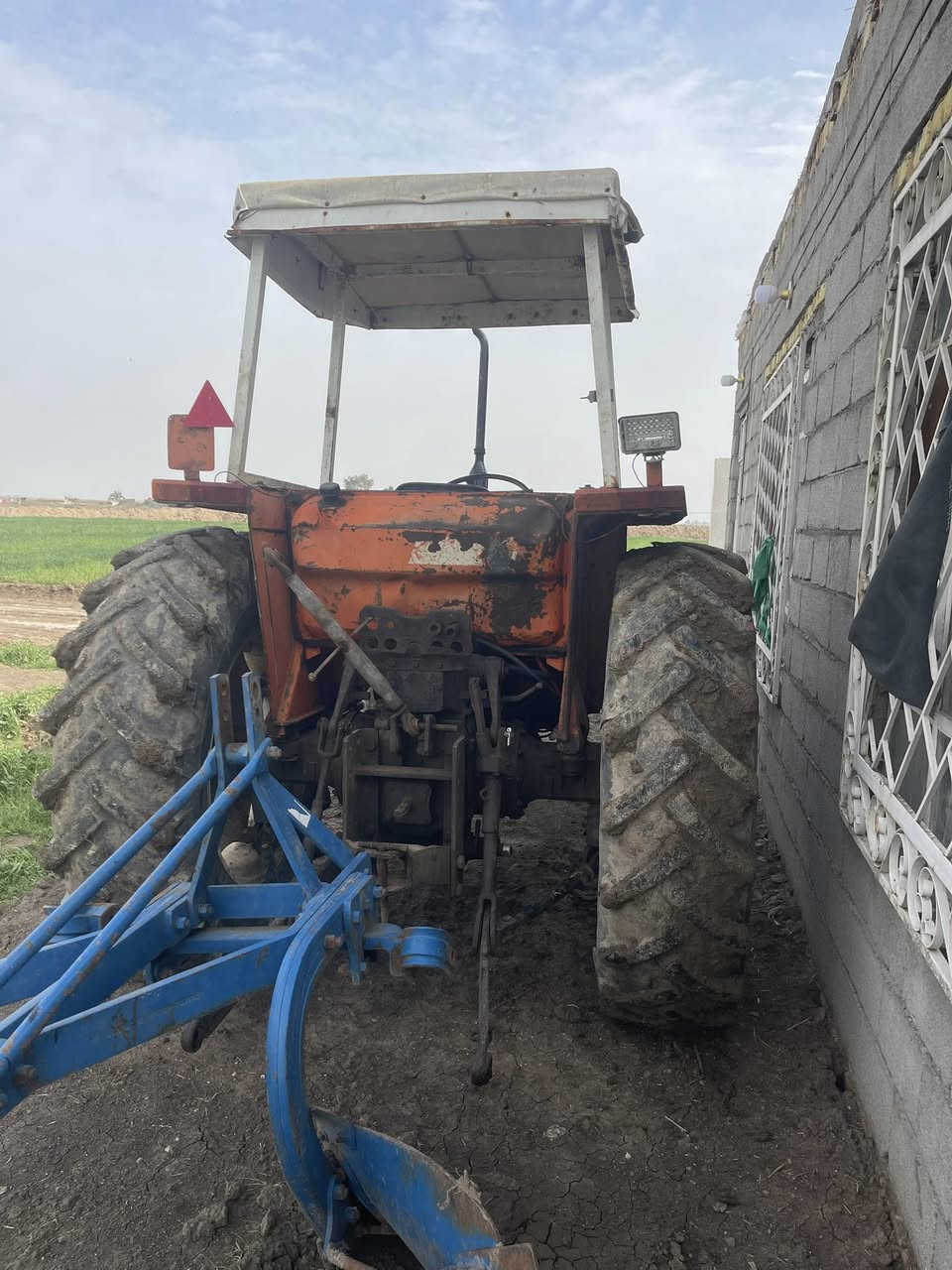 سلام عليكم مكينه 81للبيع مكفوله كيرومحرك وكسل شرط كهرباءكله شقال مكينه بلاديه السعر 8وبيه مجال لطيبين مكاني واسط نعمانيه للستفسار اتصل علا رقم ‭٠٧٨٢ ٥٦٧ ٤٢٥٥‬
