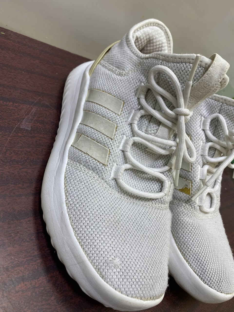 السلام عليكم 
حذاء اديداس باله 
قياس 42/41
سعر 10 الاف 
مكاني بغداد - بلديات 
رقمي ***********
يوجد توصيل 🚚
