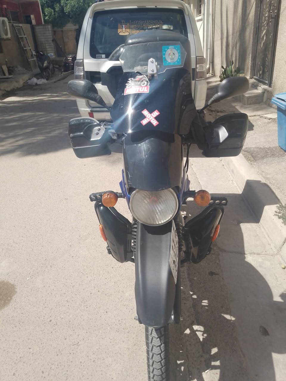 بوكسر جبلي موديل 23اب شهر ال7 نزول 24
رقم انكليزي تحويل ثاني يوم 
الدراجه المكينه ما مفتوحه بس بيه خيط تبخير 
كهربائياته شغله 
سعره 2100
مكاني بغداد الجديداه 
***********
