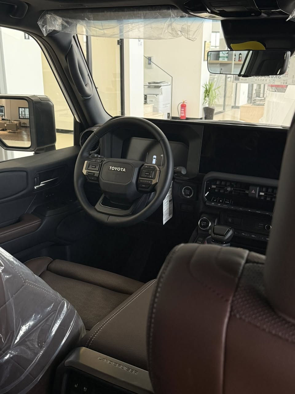 السلام عليكم
برادو ادفنجر ٢٥
فول مواصفات
زيرو 
ساز وكالة البر

تواصل***********
