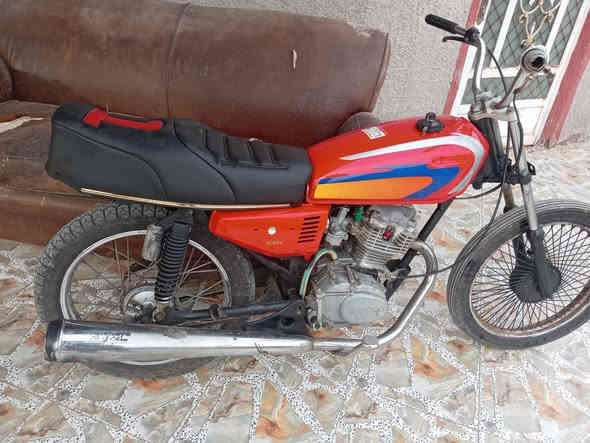 السلام عليكم  دراجه للبيع نامه درجه نضيفه كلك مديل 20 غراض كله جديد  السعر 350 بيه مجال (الرقم /(***********)
