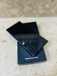 عندي جهاز سامسونج S24  الترا مستخدم 3 اشهر فقط جديد ذاكره 256 مكاني ال...