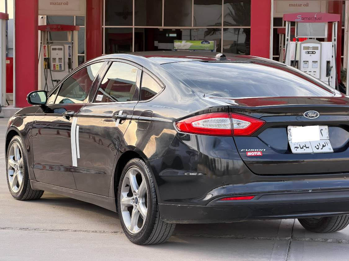 Ford fusion 
موديل 2013  
للبيع فقط بدون مروس بدون اقساط 
لون اسود
حجم محرك 4 سلندر توربو ECO BOST
گير محرك بشرط لا صرف ولا بخار 
صدر امامي خلفي جديد كهربائيات كل شغال تبريد شغال تخم تايرات جديد 
موصفات Se معروفه 
ويل كروم كود فتح بيبان تحكم ستيرن طرفين تحديد سرعه هند بريك كهربائي  شاشه جبيره كاميره خلفيه داخل بيجي وباقي مواصفات معروفه 

صبغ..2 قطع جاملغ خلفي باب سائق خلفي بدون دواخل بجم كبس 
سعر..(87$) وبي مجال بصيط
رقم هاتف:.(***********)
مكان السياره:.كركوك📍 كركوك, العراق
