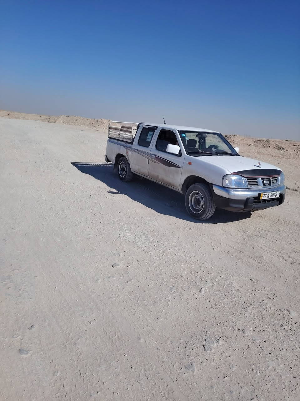 سلام عليكم نيسان للبيع مكفوله ما عدا بارد بل صفحه اليمنه مكينه مكفوله اكسن كير صدر جديد تخم تاير دوشمه جديده سعره 110وبيه مجال للطيبن ملاحضه سياره من اميشي بيه تضل تكطع عوزه تخم واير بلكات، مستعجل على بيعه وعلي رقمه ذي قار سنويه 27تحويل شوكت ما تريد/***********
