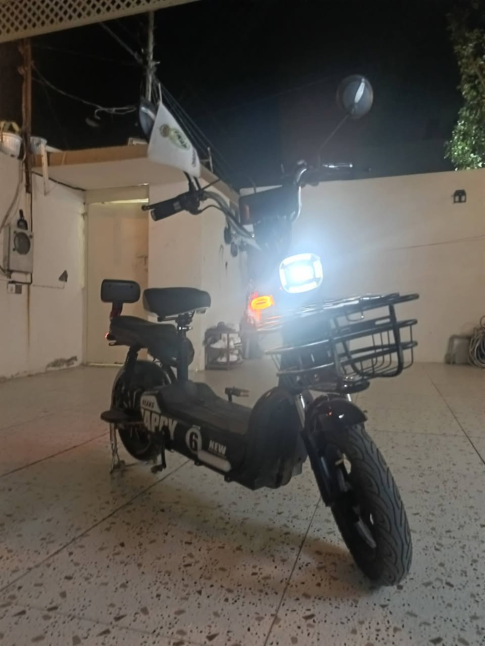 دراجة شحن للبيع نوع حجم 14 NFS 
سرعه 45 اصليه 3 نمر ✅

باتريات جدد واصليات ✅

اشائر يمين ويسار ✅

مع شاحنه أصلية ✅

2 سويجات 1 كارت 2 بصمات ✅ 

السعر 225 مكاني كركوك القادسيه 
وتواصل على هذا الرقم ( *********** )
