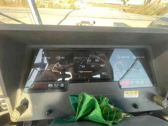 السلام عليكم
شفل كوماتسو حجم100 للبيع 
موديل 2019 مني فيست 
مكينه جديده بمعنى الكلمه 
مكينه 4سلندر 
تخم تاير 
تبريد 
للاستفسار الاتصال ***********
