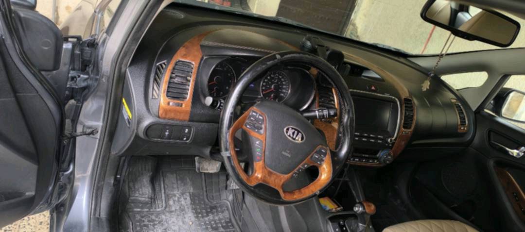 فورتي 2018 محرك 2000جي دي
تحكم استيرن بصمه تشغيل + بصمه بايبان اشاير مري تدفة كشنات امامي + استيرين + مري
تبريد قطعتين ثلاث انضمه الكير + كير اي تي المرغوب التفاصيل اكثر اتصل السونار والحادث مرفقات بالصور مكان السيارة بغداد الزعفرانية