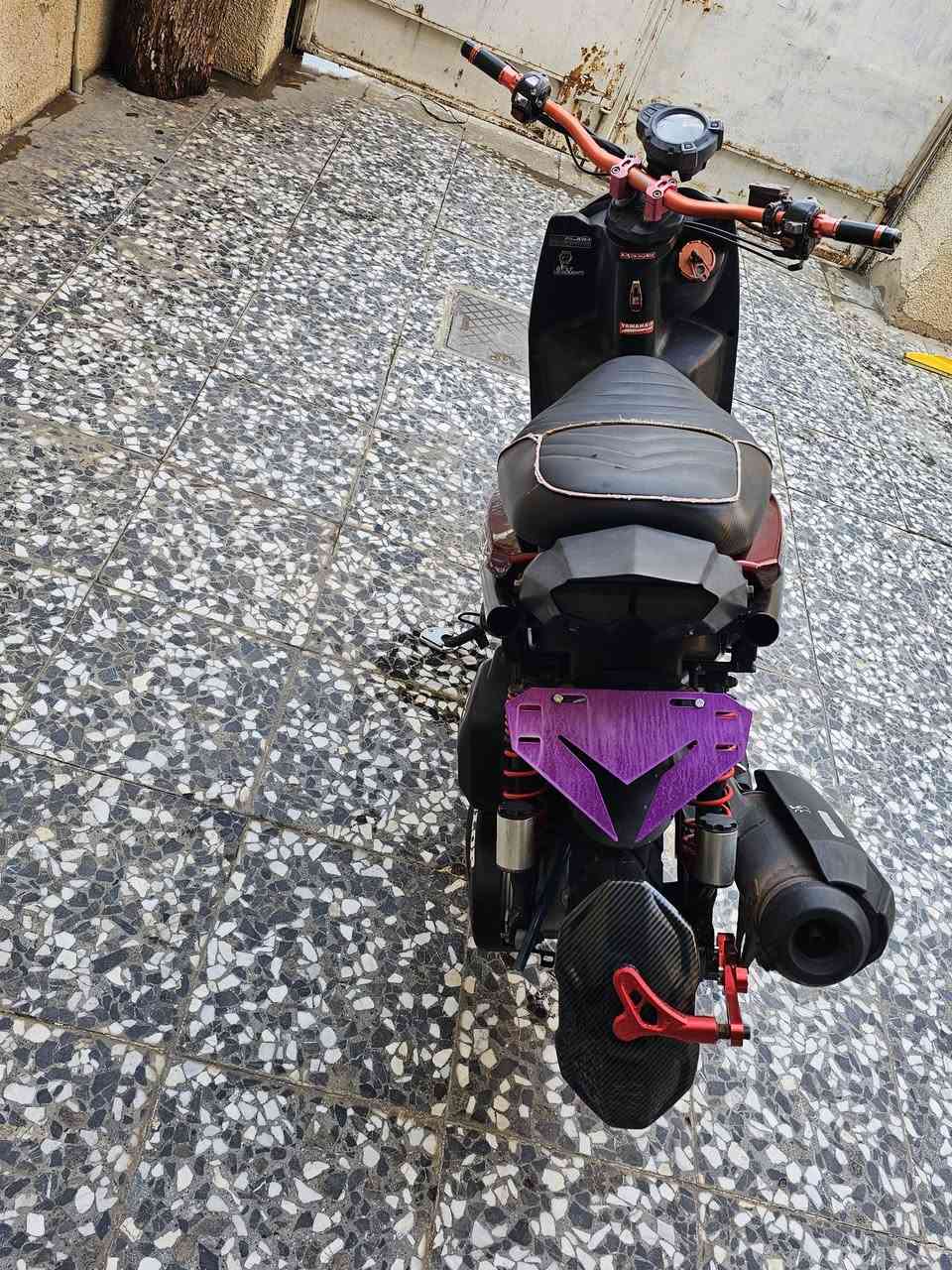 السلام عليكم سكنس جبلي للبيع او مراوس دراجة حلوة وبيهة تزويد دبلات وفج ويدات وستيرن بطح و سستم سماعات دمام وبيهة نواعم مبينة كدامكم تزويد اصلي تايرات تايواني جلاتين ما بيهة اي نقص مكاني بغداد الحسينية رقم ***********
