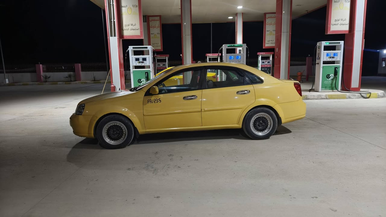 السلام عليكم شوفرليت اوبترا موديل 2012 رقم بغداد انكليزي باسمي شرط تحويل وكاله مكينه وكير بشرط(كير عادي) سياره غاز وبانزين صدر امامي خلفي جديد تخم تايرات جدد شاشه ايبات سستم سماعات سياره مكفوله من الضربه والتبديل للبيع فقط السعر 65 وبيهه مجال بسيط
العنوان كركوك 
رقم الهات***********
