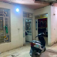 من رخصت مدير الكروب المحترم بيت للبيع المساحة ٢٠٠متر بناء ١٨٠حي البسات...