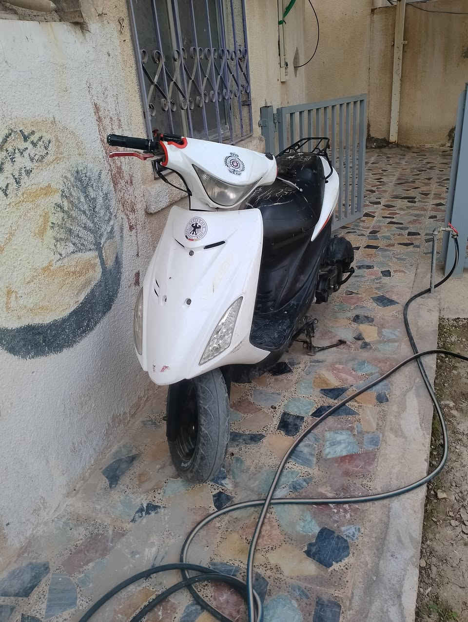 السلام عليكم هاي الدراجه للبيع وكل شيء ما بيها راح اخلي على الرقم وتواصلوا على هذا الرقم وبكم خير وتتدللون على السعر والعنوان كوت 
***********
***********
