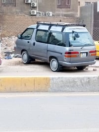 سيارة البيع موديل 1995/رقم انكليزي الرقم الهاتف/07731038232