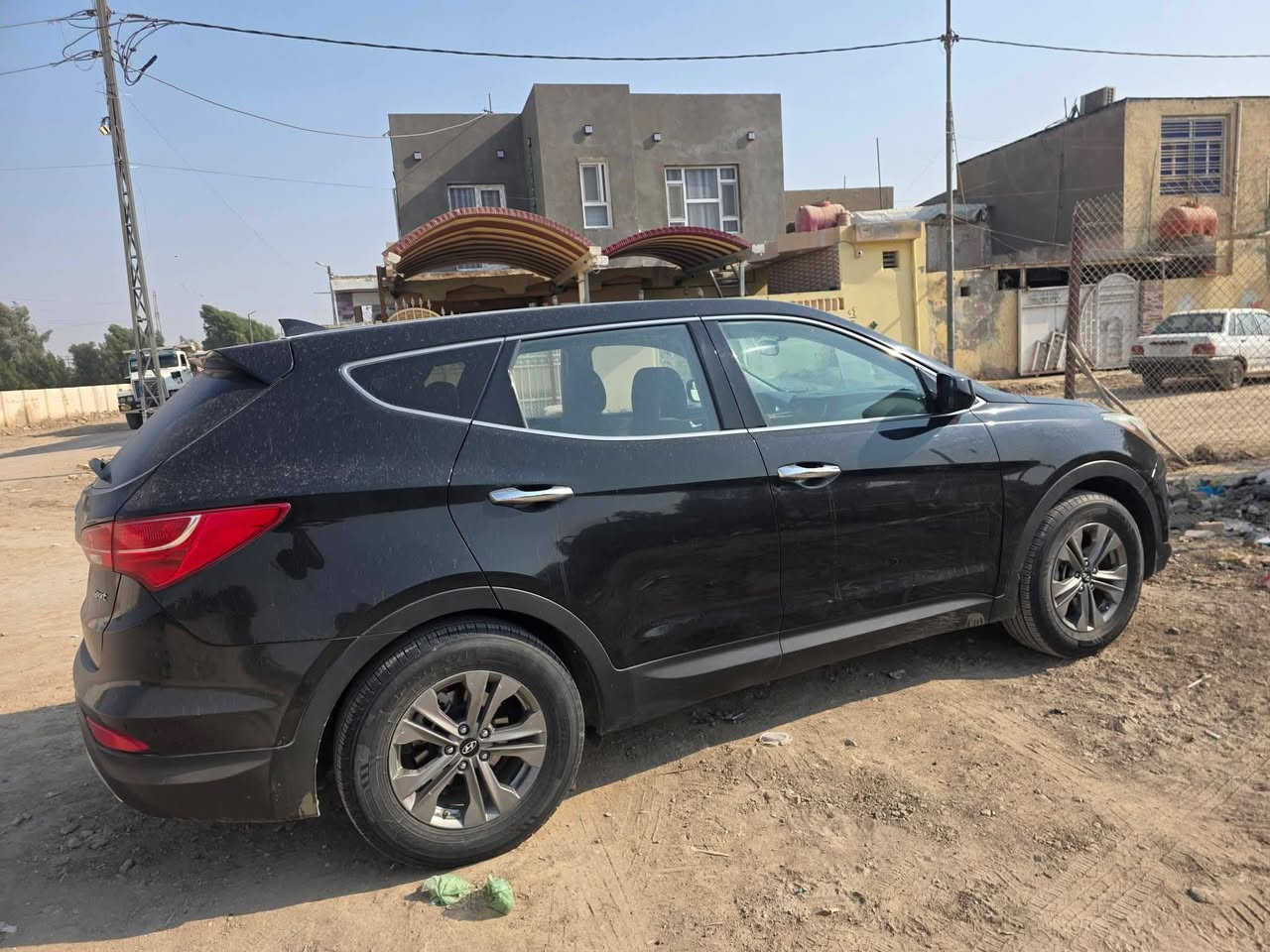 سنتافي 16 وارد امريكي سياره جديده رقم قادسيه بأسمي بيه الچاملغ الأمامي فقط صبغ
***********
