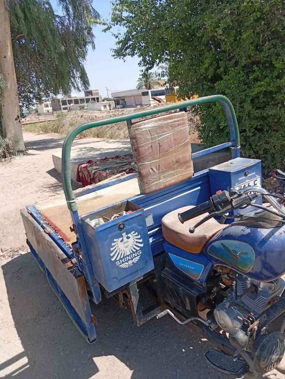 بدي البيع موديل ٢١
مستعمل بس نضيف 
الاصلي 
بس عوزه جملاغات  
السعر خابر و بيك خير و دلل 
***********
