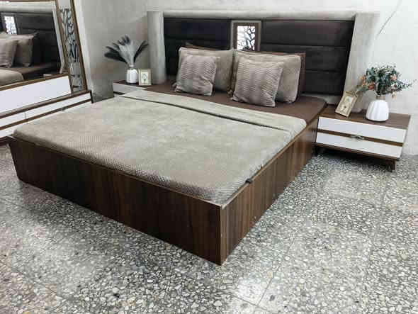 غرفة تركيه للبيع نضيفه جدآ هيدروليك 
قويه تكمه كلش أناره بالغرفة اريد ابيعها
لغرض الأنتقال للأستفار خاص أو وأتساب
سعر مناسب جدآ 
***********
