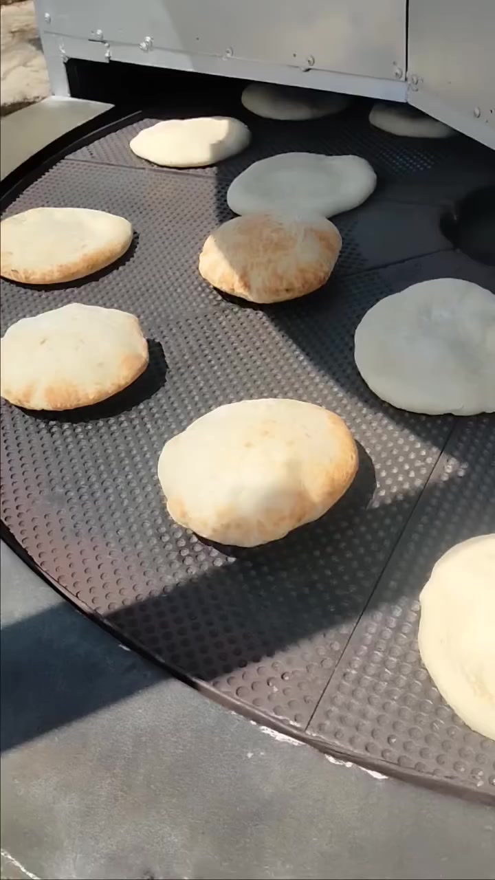 سلام عليكم يوجد لدينا افران ومستلزمات الأفران الدوارة بكافة الأحجام عالية الجودة يوجد ايضاً توصيل بغداد ***********
0750314193
