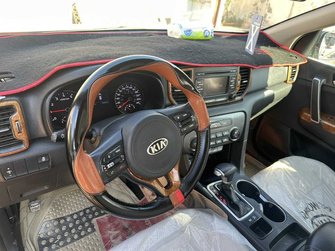 السلام عليكم سبورتج موديل 17 رقم بابل دولي بيه باب خلفي وبنيد بدون داخل للبيع سعر 145 مكاني كربلاء 
***********
