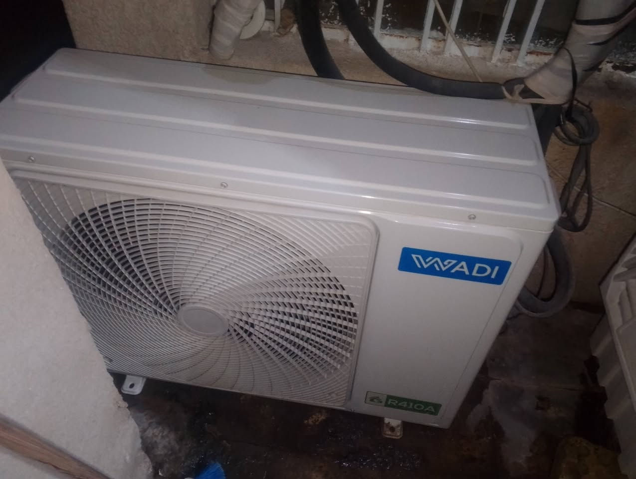 للبيع الوادي 2 طن أخو الجديد منشتغل اهواية السعر 800 وبي مجال ***********
