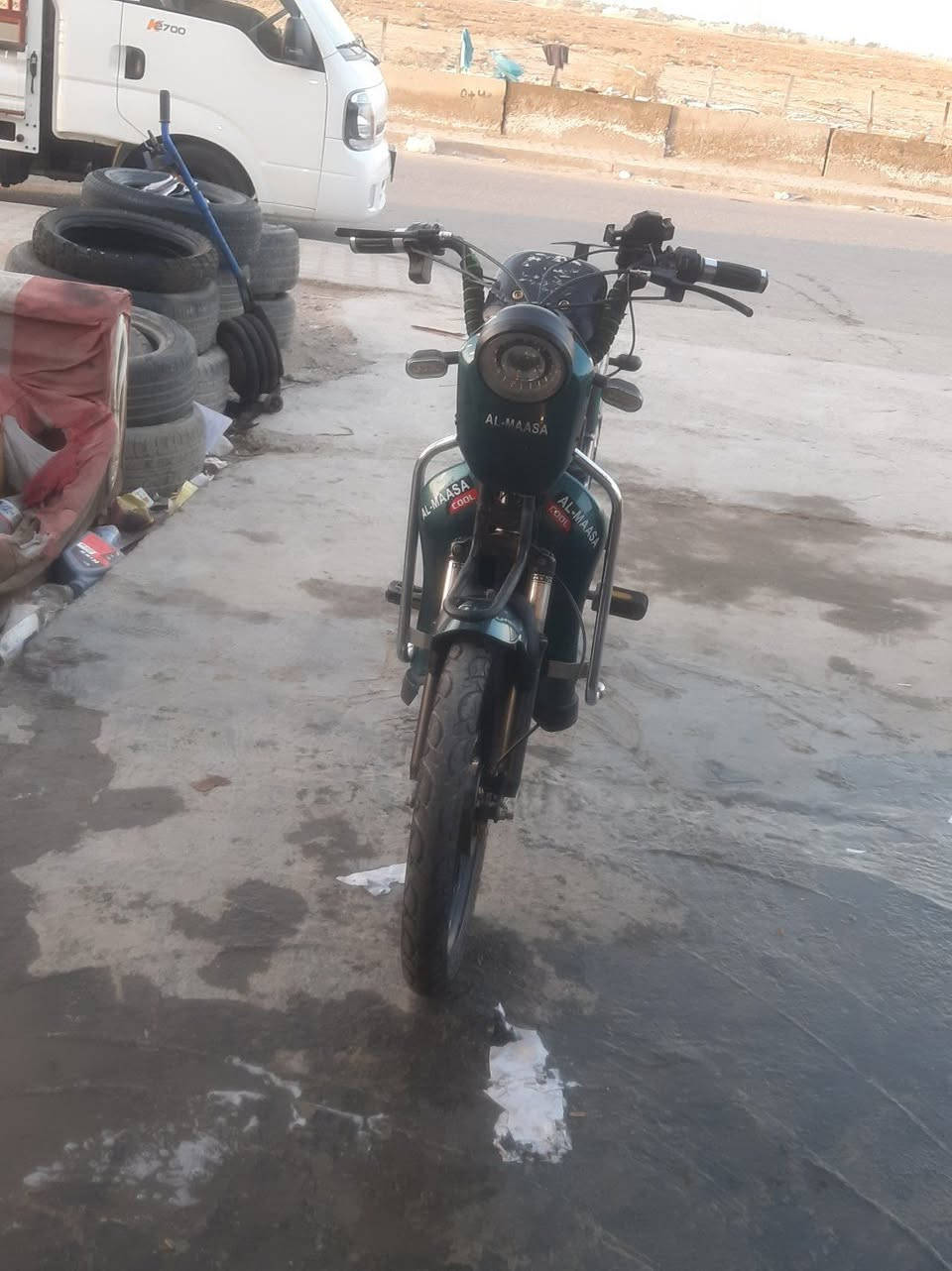 سلاك عليكم دراجة شحن نضيفة تخبل مابية نقص موديل 2023 باتريات جديدة  مكاني الشعب رقم ***********
