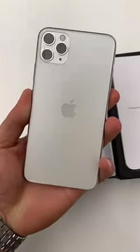 آيفون ١١ برو ماكس • بطارية ٩٣ • ذاكرة ٢٥٦