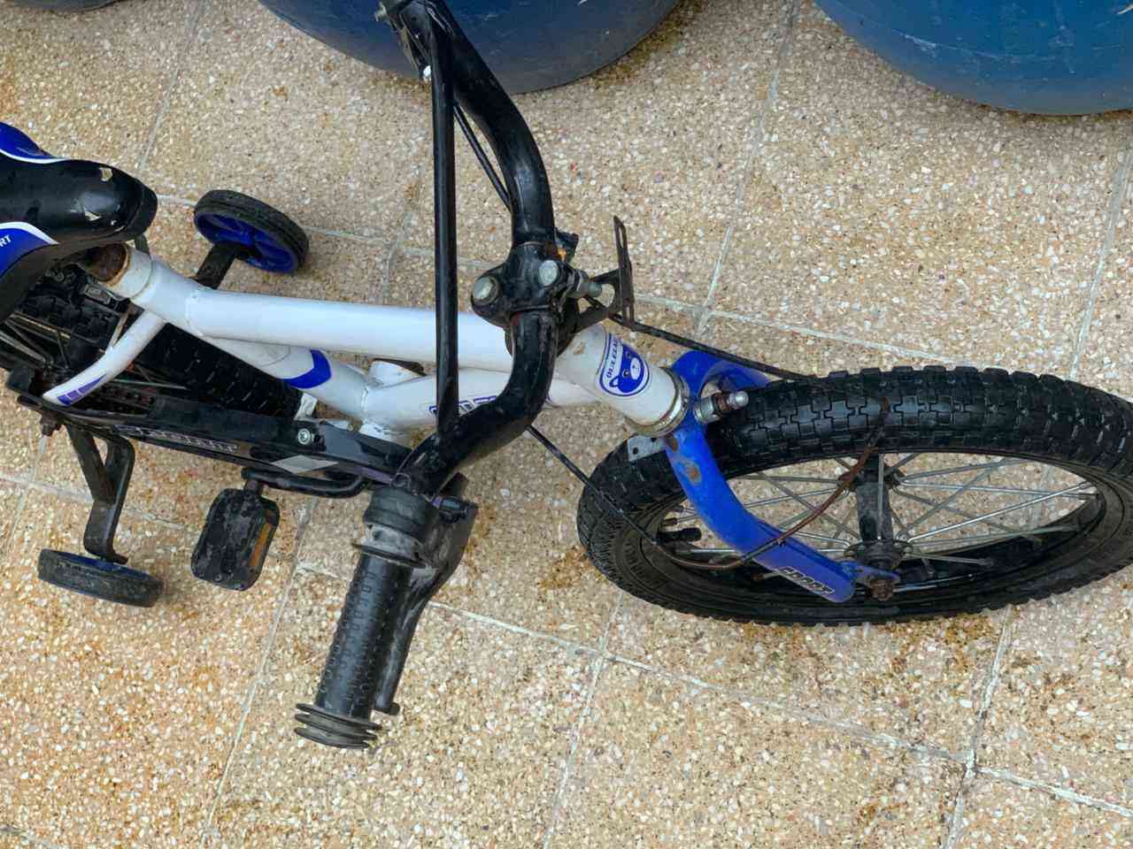 بايسكل حجم 16 للبيع نضيف السعر 50 وبي مجال عنوان بصره زبير البصرة, العراق


**إذا كنت صاحب هذا الإعلان وتريد حذفه لأي سبب، رجاءا أرسل رسالة إلى الدعم الفني**