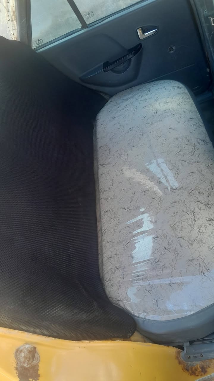 السلام عليكم سياره سايبه ١٢ رقم صدامي  سنويه ضايعه مكينه برايد  وكير جدد دوشمه جديده حداديه سياره خير من الله بدون راعي اتكفل سرقه وعشائر مكاني الديوانيه السعر ٨ اوراق 
***********
