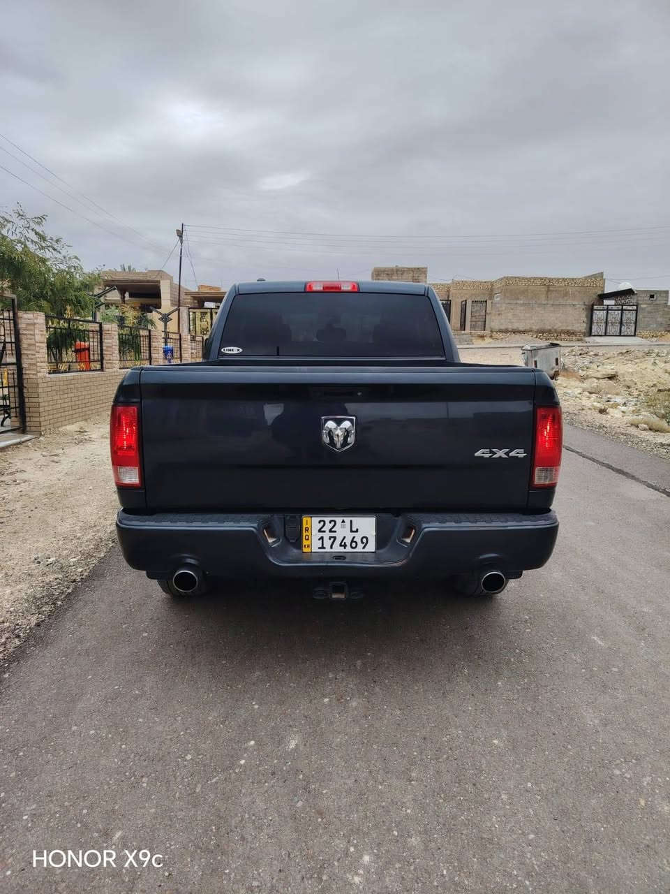 رام ٢٠١٧ 
V8 هيمي
تبريد 
تدفئه
كير ومحرك كفاله
رقم اربيل بأسمي
باب طويل بدي قصير المرغوب
تخم تاير جديد + تخم دسكات
السياره جاهزه مابيه نقص
مكان السياره الانبار
بيه جاملغ صبغ امامي فقط 
السعر 175$ 
***********
