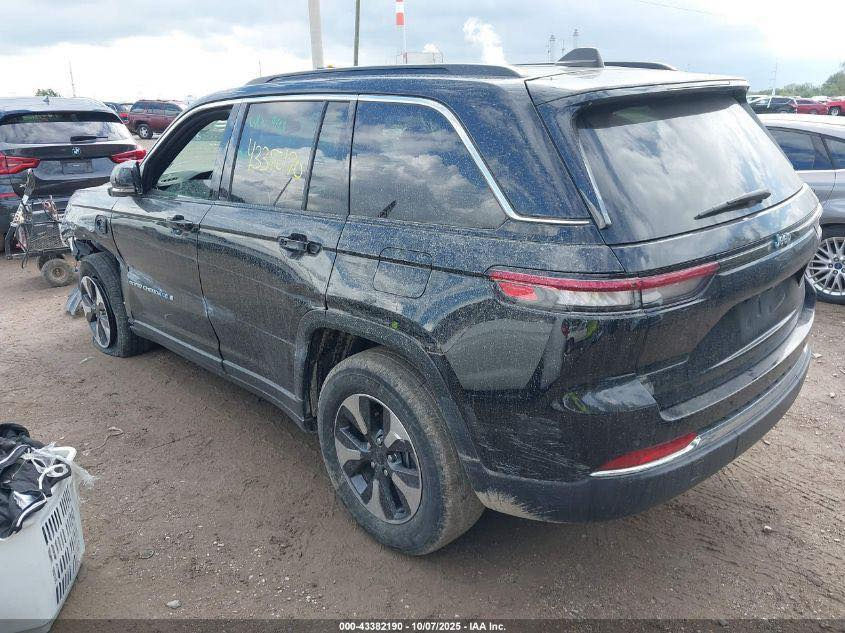 ياالله
السلام عليكم جيب كراند شيروكي 4XE 2024 وارد امريكي

ملاحظة : السياره بالاردن تدخل كتاب شهداء او عن طريق الشمال معفيه كمرك 

Jeep Grand Cherokee 4Xe 2024 2.0L

حجم المكينه : 2000  تيربو + هايبرد + بلك ان 
المسافة المقطوعة : 35 الف ميل
          حالة الايرباك : سليم مطاك ولا ايرباك
                       الضرر : موضح بالصور 
#مواصفاتها
1.شاشه 
2.بصمه
3. تشغيل عن بعد
4.دمام خلفي
5.كشنات جلد
6.كشن السايق ميمري
7.كشنات كهرباء
8.صندوك كهرباء
9.حساسات خلفيه
10. قطع تبريد 
11.اشاير بالمري
12.رادار امامي
13.رادارات 360
14.ثلاث وضعيات قياده
15. بنوراما فتحتين
16. كير ماوس
17. نظام منحدرات
18. هيترات بالكشنات 
19.ويل كب كروم
20.لايتات لد
21.بكلايت لد
22.كشافات
23.بصمة ابواب
فول مواصفات 1/1 جاهزه مرقم بغداد تحويل ثاني يوم
#السعر : الطلب في التعليقات سيأتي إليك مباشرة 
تفاصيل اكثر هذا رقمي *********** تحياتي 
مكاني بغداد حي الجامعه
