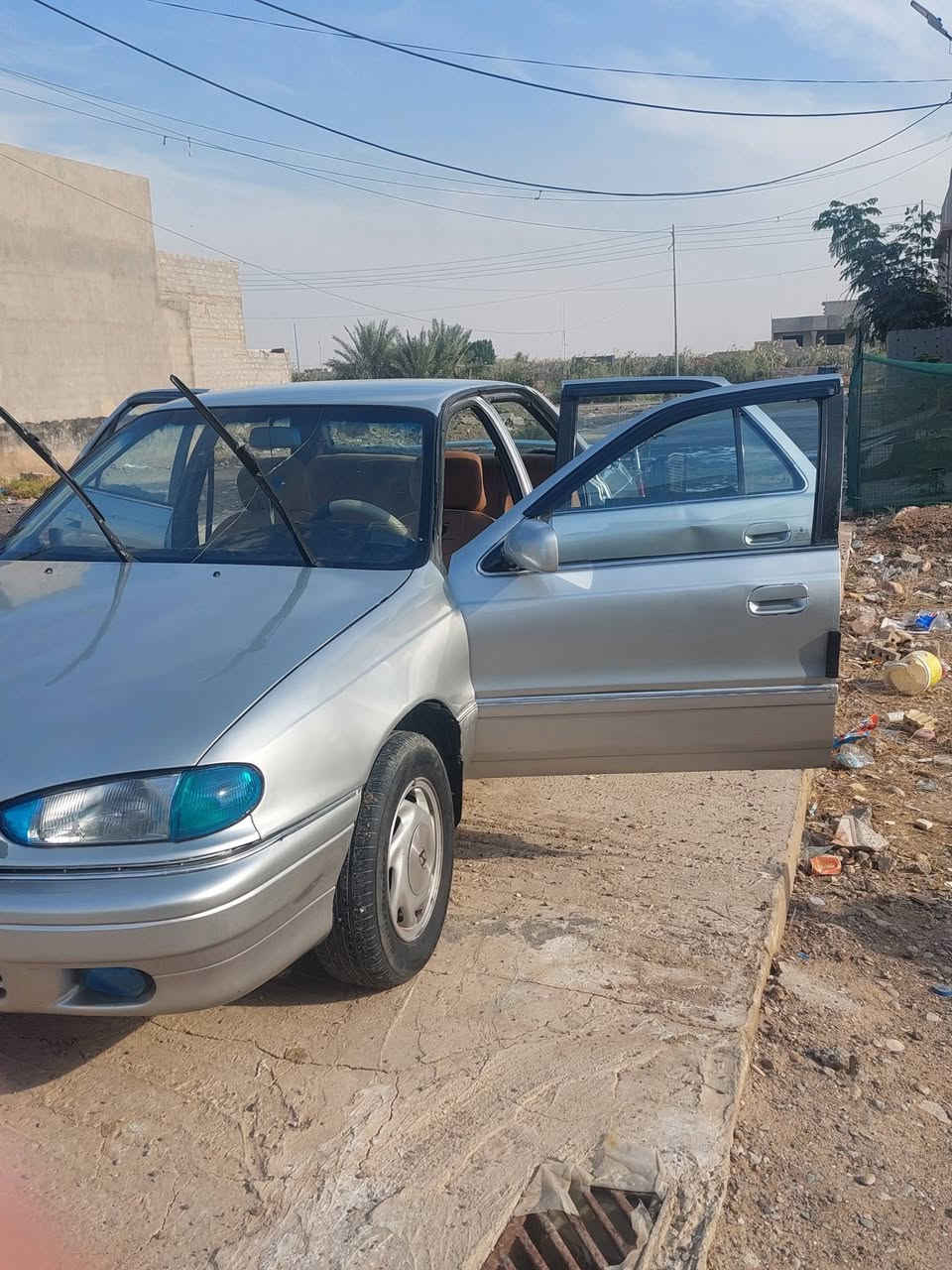 النترا موديل 1993 السيارة گير عادي كامله اي نقص مابيها السياره كامله ومابيها اي خياسات نضيفه كلش سنويه لل30 السيارة كامله مكمله الف متخلي عليها مكينه وگير جديد 
السعر ٣٥ وبيها مجال 
الرقم:***********
