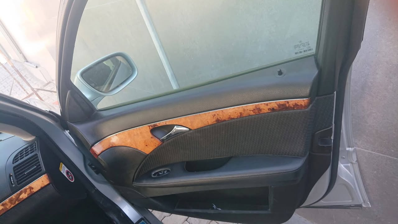 E350 2008 4matic
E350 2008 4matic
محرك ممتاز، گير جديد شديته قبل شهر اخذته ب700 دولار، راديتر جديد وكالة كامل ومروحة ودبة وجوين غراض كله اخذته وكالة،اغلب الشغلات على ايدي باتري صار شهر ac delco، تخم تاير جديد، رادار وحساسات امام خلف، حدادية جيدة دجات محرك وكير جديد نواقصهه كلش بسيطة مثلا دوشمة مو هالكد نظيفة، طكة بيهه مال بوش الطبلة، وبابين بيهن ذراع يتبدل مستعد كلهن اسويهن وميكلفني 100 الف

*الغراض كلهن من ابو عبد الله صاحب مركز مرسيدس بنز ابو كركوك وهو جابلي الگير من الامارات خاص الي، ابو عبد الله حجّة بالمرسيدس ومصدر ثقة اليحب يساله عنهه.
#مركز مرسيدس بنز كركوك Mercedes-Benz Kirkuk Center

السيارة بدون حادث بيهه مكانين رش صبغ وشبر معجون بالجاملغ الخلفي هذا الاتذكره  اليشتري يفحص سونار ويتاكد النصبة مالتهه تخبل والكشر صافي، ما اكول هي احسن شي بس هي نصبة وتلفت النظر.

السعر 145 وبيهه مجال للشرا ومستعجل باسمي وكاله مداور .
(((مكان النجف))***********
*التنظيفة سريعة بباب البيت ماتعبت بيهه. واعذرونا على الاطالة
