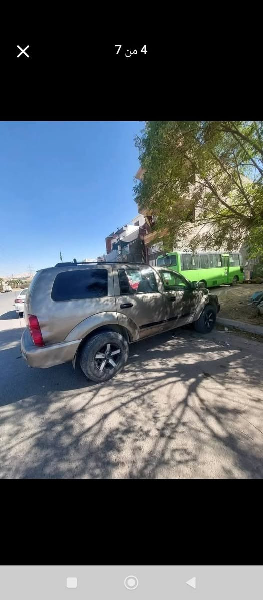 دوج دورانگۆ   بێ سەراتایە. 8 بستۆن.  مۆدێل . 2005.  گێڕو مەکینە بەشەرت. مەکینەی لۆکی ئەوروپی لەسەرە  تازە گۆڕاوە. گێڕ تۆماتیک لە سوکان. تەبرید. سێ ڕیز کوشن. سەیارەیەکی نەرم و خۆش.  پێشو دوای داگیراوە ماڵی دۆستە. دەبڵ ئەکسلی کەمێک چاکردنی ئەوێ..
نرخی 35 گەڵاو کەمێ مجال.   ***********
