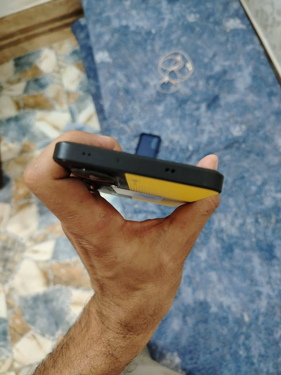 السلام عليكم 
جهاز بوكو x7برو جهاز كلش نظيف اخو الجديد بطاريته 99 
يشغل 120فريم ببجي مع شاحنه اصليه 90واط وسماعات اصليه  يدعم گيم تربو صدك جهاز مال جناي مكاني الفلوجه السعر خاص  ***********
