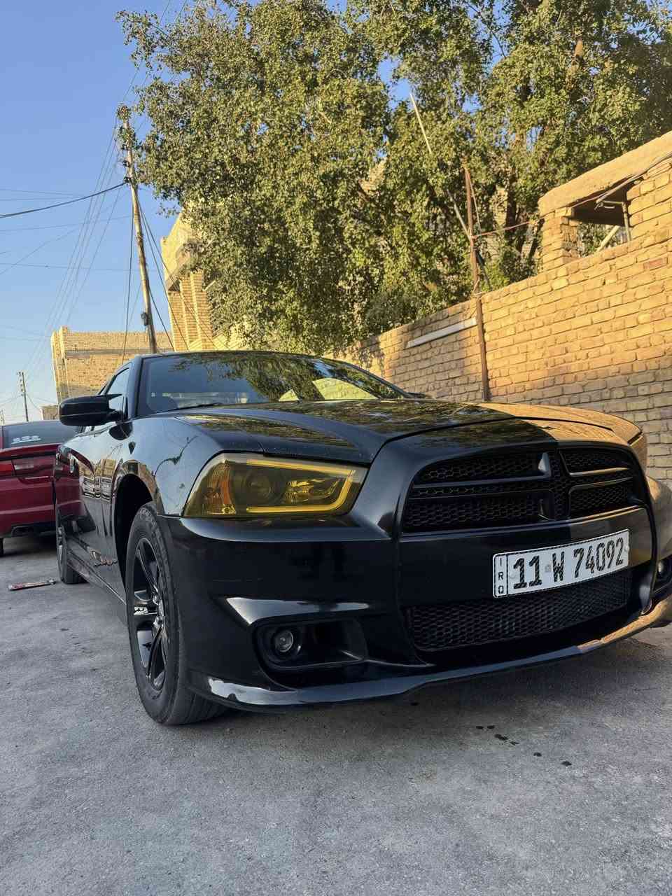 السلام عليكم جارجر للبيع رقم بغداد موديل 2012 بيها 3 قطع صبغ بدون دواخل ***********
