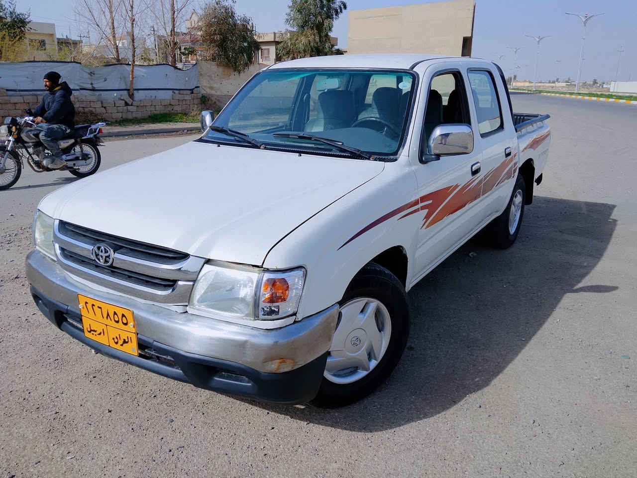 من رخصت الادمن
بيكب تويوتا هايلوكس  موديل2002 رقم اربيل سنوية 2027 
كيرو محرك شرط مامفتوح
أكسل شاصي كاردن شرط 
تخم تايرات جدد
صدر حدادية جديد 
كهربائيات كله شرط شغال 
سيارة جاهزة مال جناي بدون  مصرف
مصبوغه حزام جمالية
السعر 88 مكاني كركوك
***********
***********
***********
