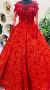 بدلة مستعمل قليل • بدلات أخرى