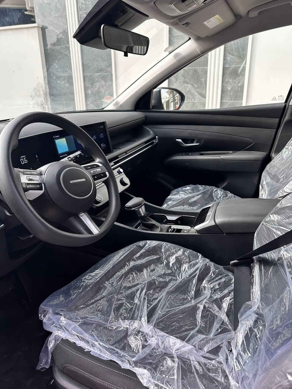 سلام عليكم 
اللهم صل على محمد وال محمد 
توسان ٢٠٢٥ 
Tucson 2025 sel
وارد امريكي 
حادث بارد قليل في الجاملغ الامامي  
و باقي تفاصيل السيارة سليمة ( مكفولة ) 
المسافة المقطوعة (2) mi زيرو بعدها 
مواصفات 
تدفئة كشنات 
اوتو هولد
مانع انزلاق
تشغيل على بعد
جنطة كهرباء 
هاند بريك كهرباء 
كشنات كهرباء 
تبريد لمس 
سياقة ذاتية 
تحديد مسار 
رادارات امامي و خلفي 
مودات قيادة
تشغيل واطفاء ذاتي عند الوقف
مكان السيارة بغداد / الامين 
التواصل فقط واتساب او اتصال 
لا يوجد ماسنجر 
رقم الهاتف ‭٠٧٧٠ ٧٠٢ ١٨٢٨‬
