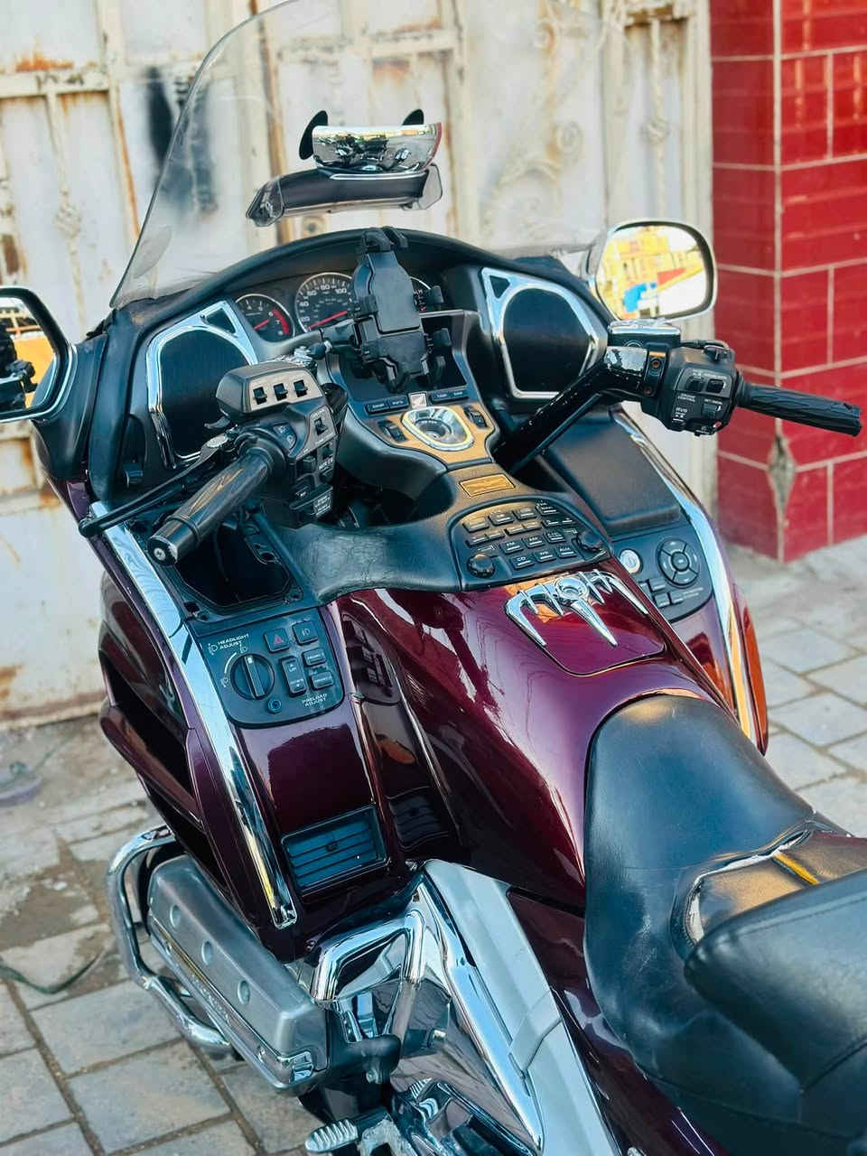 السلام عليكم كولد ونك كرزيه شاشه جبيره ABS  امريكيا ماشيه قليل 51 دراجه مكينتها مكفوله من كلشي تايرات زوج جديدات
***********

