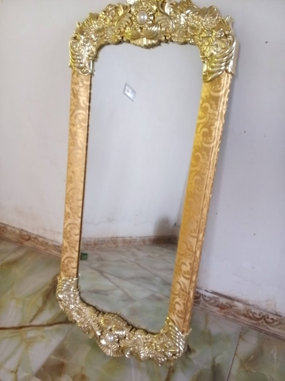 ڤاترينه
عربانة تقديم 
مرايه 
للبيع 
الاتصال ***********
