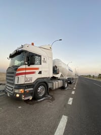 سياره2005مربوطه سايلو مكينه 8كير تعليك  البطل يحمل 38و37وخير من الله ض...