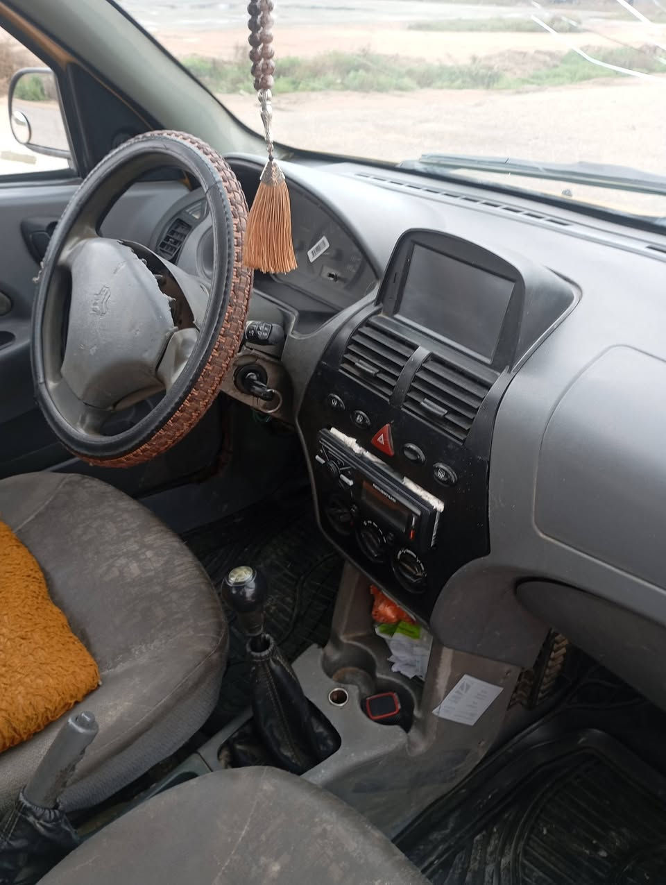 السلام عليكم اخوان طيبه 2016سياره نضيفه وكلشي شغال مكينه وكير وحداديه وتبريد شغال السعر 25وبيه مجال ***********
