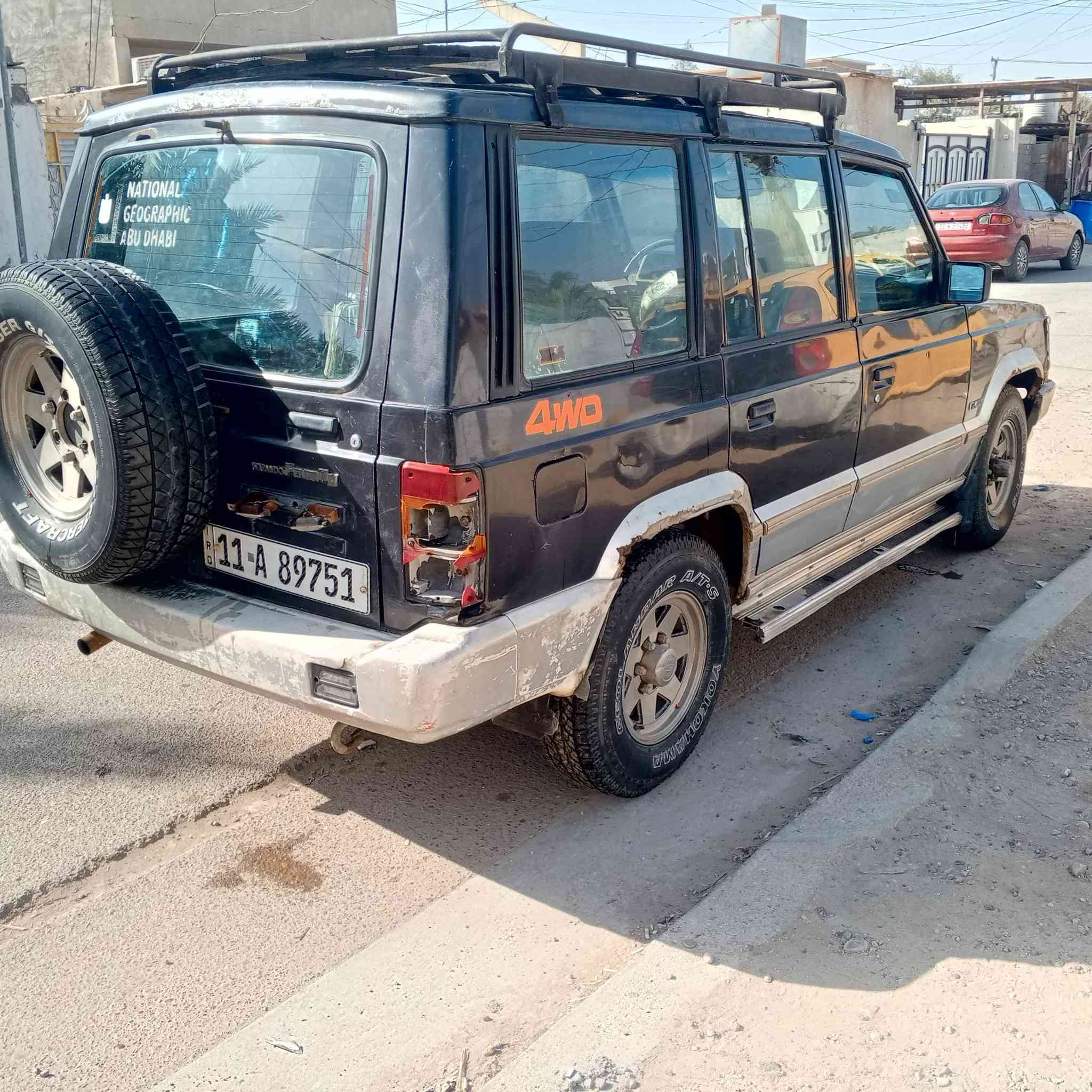 سلام عليكم..سانك يونك موديل 93  رقم بغداد بسمي مكينه حاويه كير اكسل عل ضمان دفع رباعي شغال صبغ بلادي عل شركه باتري جديد تخم تاير صدر نص عمر.. بيه تلحيضات بصيطه السعر.29. بيه مجال قليل ***********
