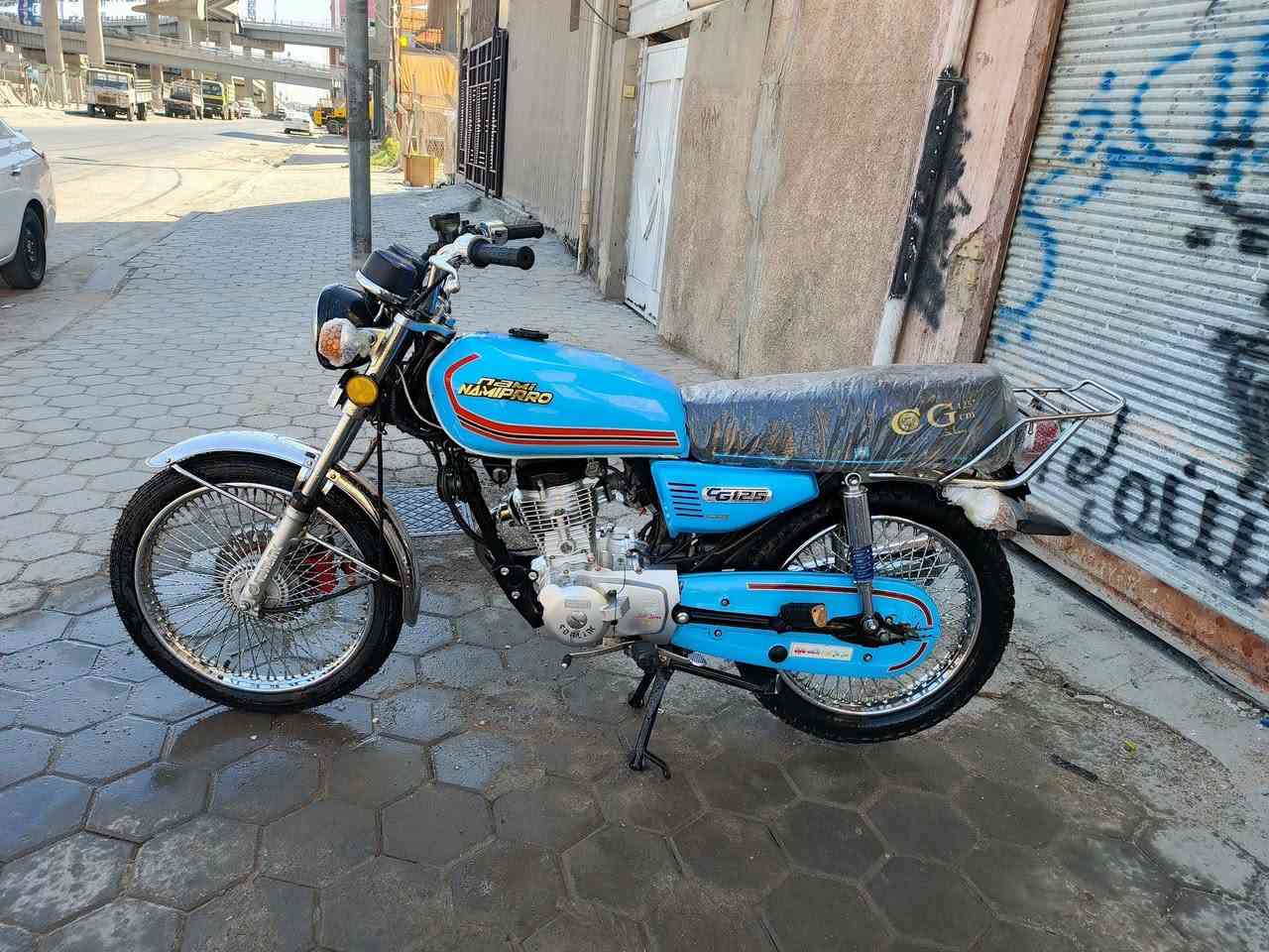 السلام عليكم ورحمة الله
من رخصت الادمن دراجه اربعه كير نامه برو أوراق اصوليه للبيع مديل 23 دراجه جاهزه من كلشي مكينه بلاديه مامفتوحه دارجه كلش نضيفه مال جناي وكيلها العارضي صارلي شهر من ماخذها 950 وبيها مجال شي بسيط للشراي ***********
