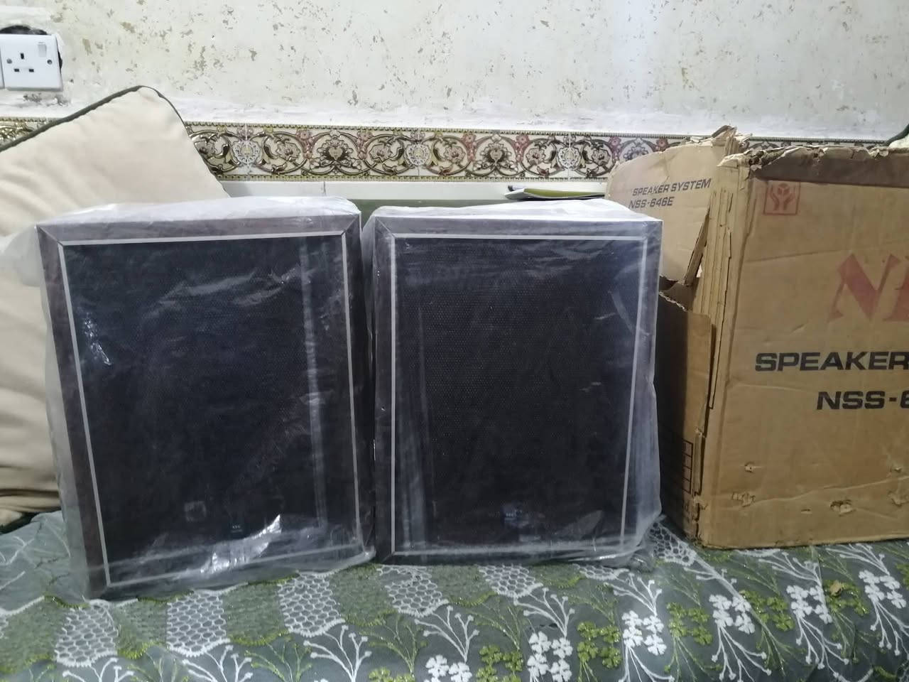 زوج سماعات جدد غير مستعملات ماركة NEC ياباني اصلي استيراد مؤسسة التجاريه العراقية 
السعر 100


**إذا كنت صاحب هذا الإعلان وتريد حذفه لأي سبب، رجاءا أرسل رسالة إلى الدعم الفني**