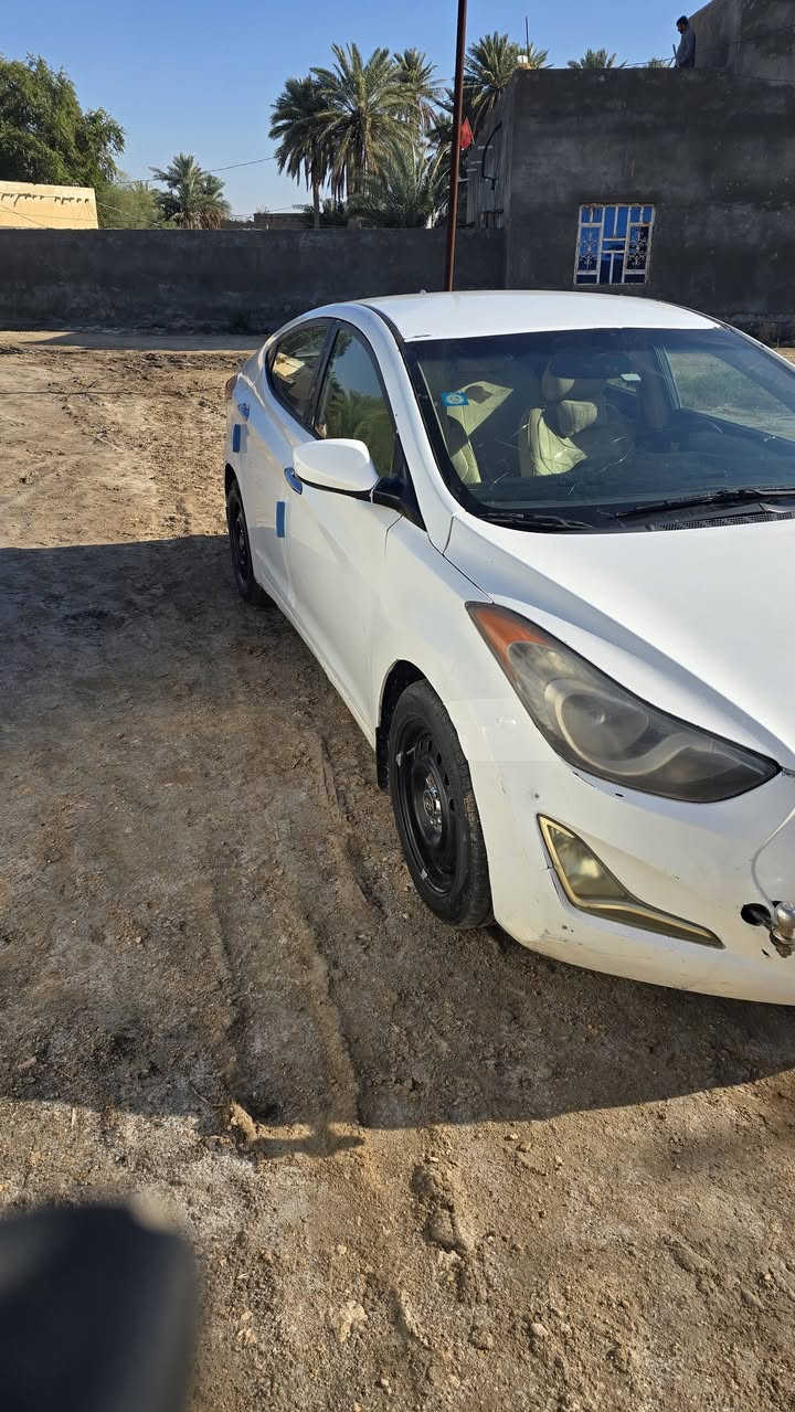 السلام عليكم النترا للبيع 2013وارد امريكي  رقم مثنى سنويه ل 28 تحويل ثاني يوم محرك 2000جديد صار شهرين من شاده كير حداديه وتخم تاير وتبريد ثلج جاهزه من كلشي (سياره مصبوغه عام بيه العركجينه مبدله اثر سقيفه ) بدون معجون دواخل وبجم وشواصي كفاله سعر75 مكاني السماوه الرميثه للاستفسار الاتصال***********
