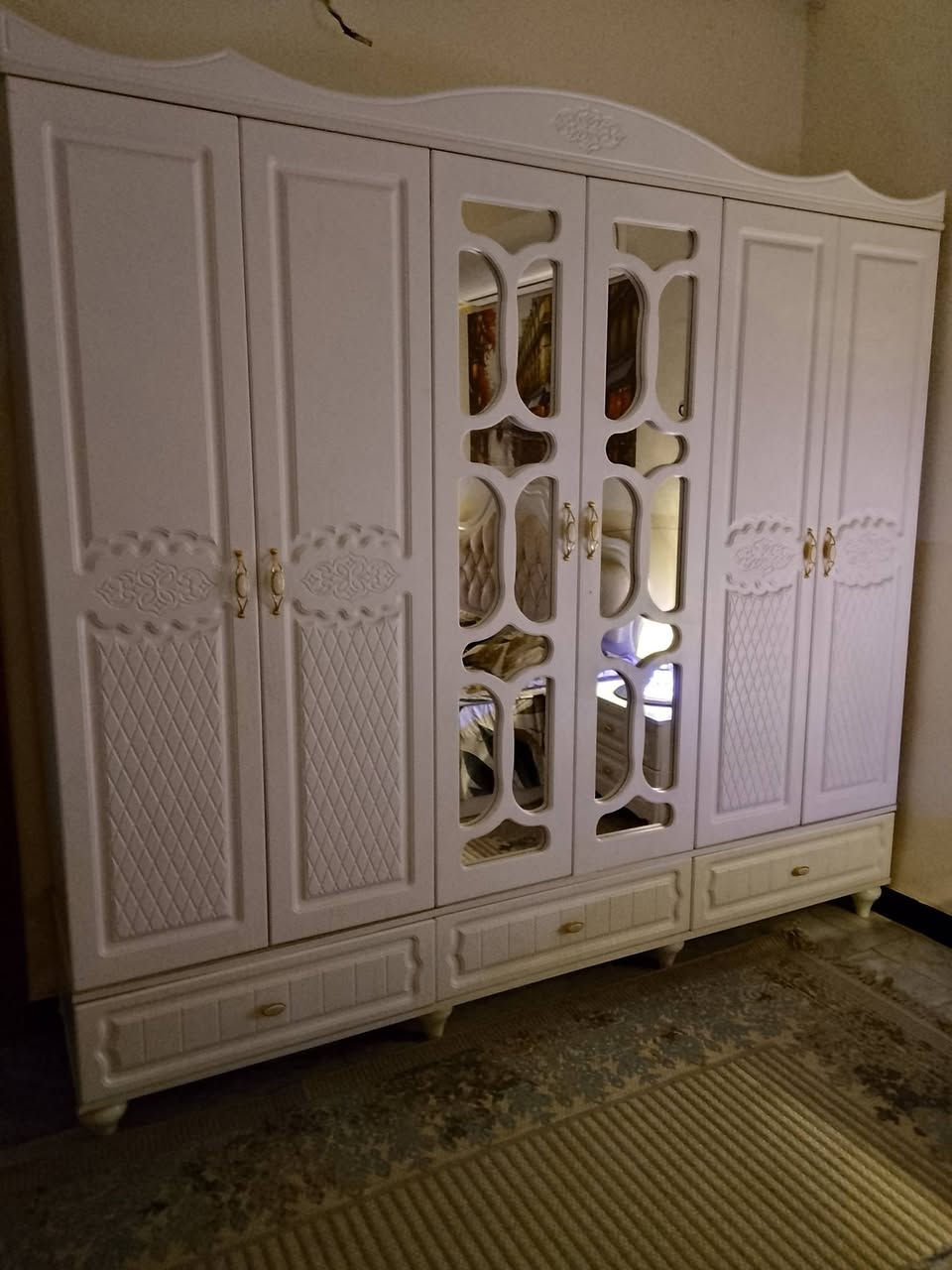 مجموعة أغراض للبيع شهداء البياع ***********
